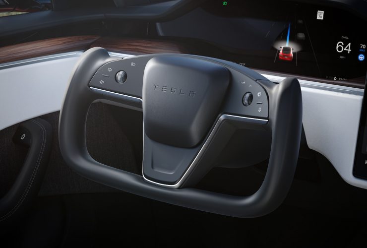 Tesla's new steering wheel: a new revolution coming up