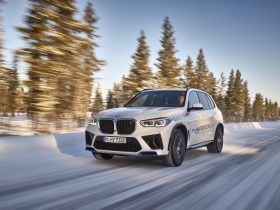 BMW iX5 hydrogen: an alternative to electric cars.