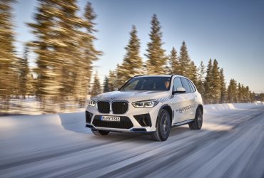BMW iX5 hydrogen: an alternative to electric cars.