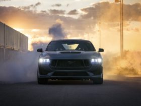 Ford Mustang 2024: a hybrid or a combustion car?