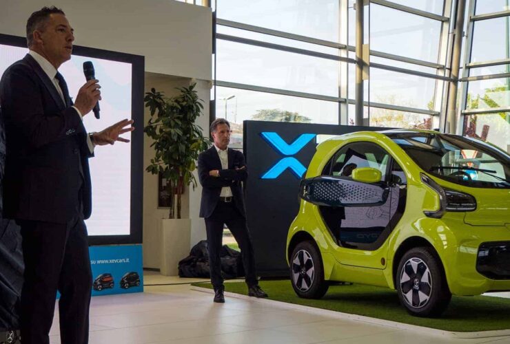 Xev Yoyo Review: An Affordable Electric City Car with an Interchangeable Battery