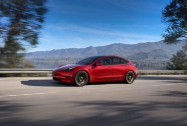 How to lock a Tesla Model 3