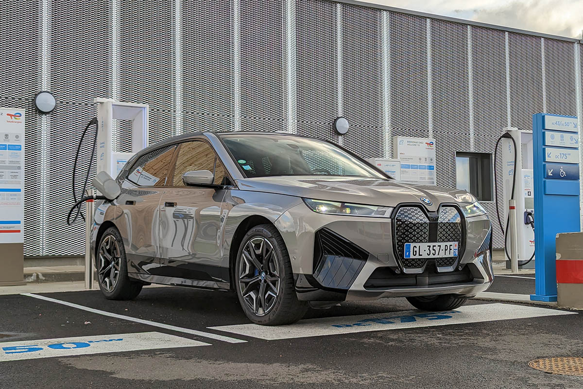 BMW cancels a massive order for batteries for its electric cars