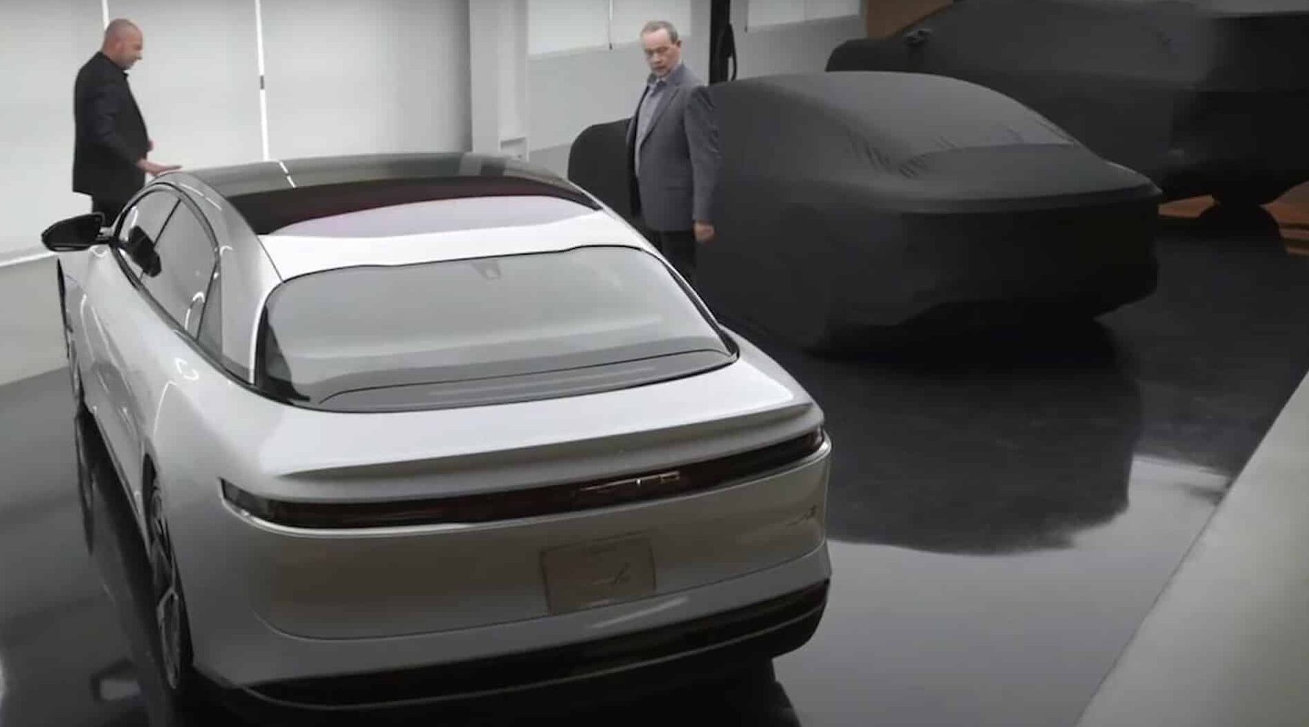 Fisker is bankrupt, a competitor wants to recover the name of its electric SUV!