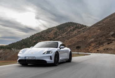 The electric car ignites at Porsche