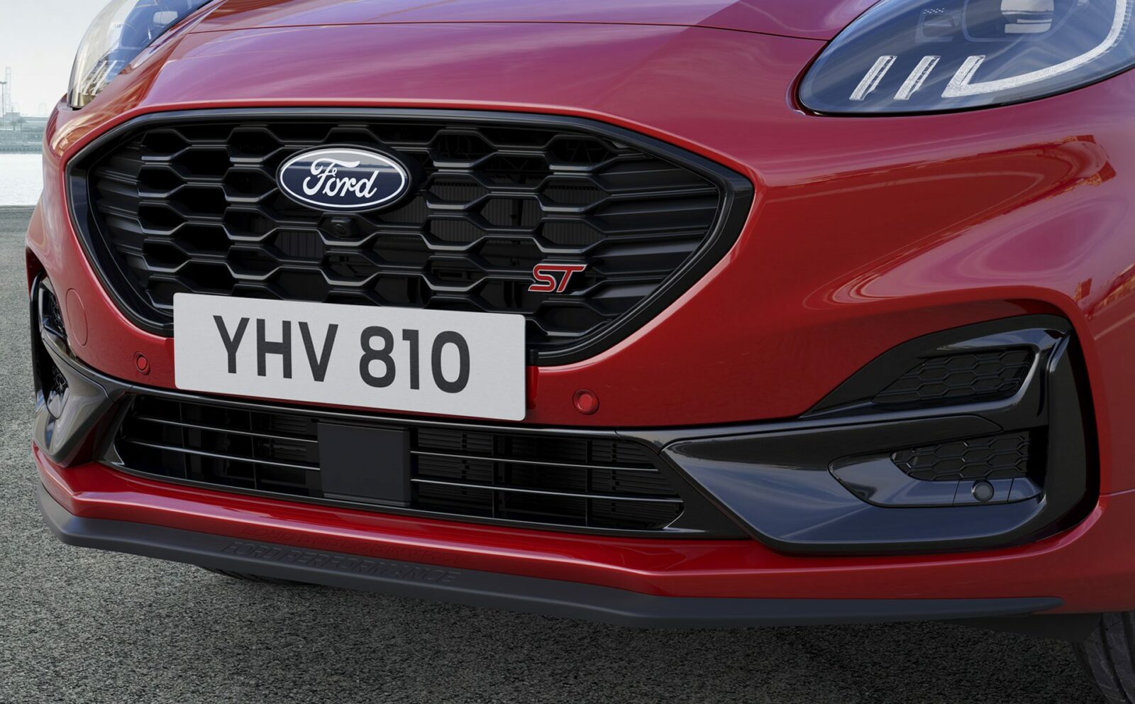 Another major automaker reconsiders its 100% electric announcements
