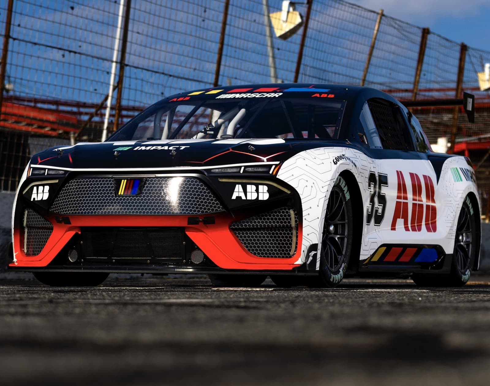 Revolution in the United States: NASCAR Tests 1360 hp Electric Prototype