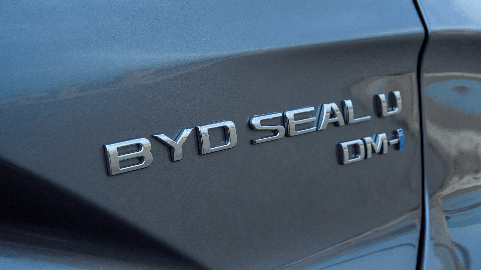 Why does BYD believe in plug-in hybrid vehicles (as well)?